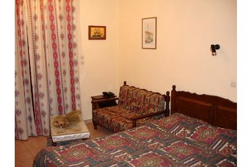 Grèce Privát Mouresi, Intérieur